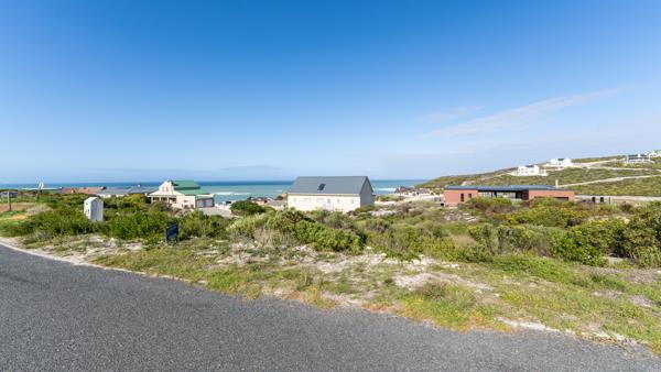 672 m² Land