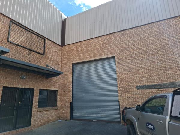 1 800  m² Commercial space