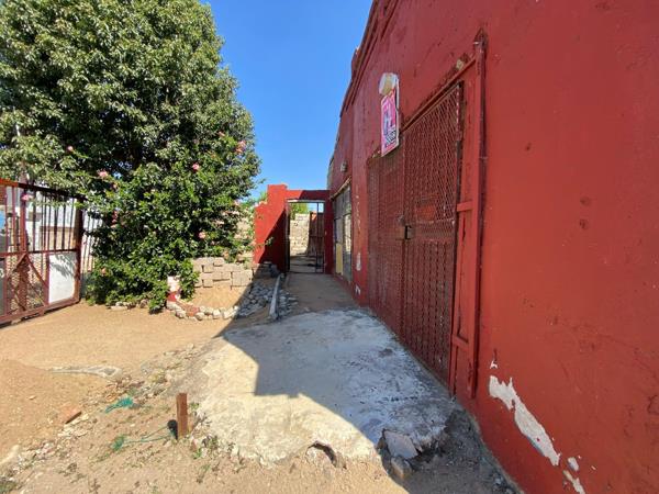 371 m² Land