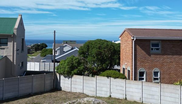798 m² Land