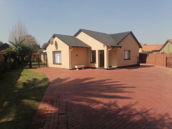 6 Bedroom House