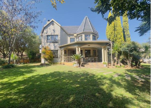 5 Bedroom House