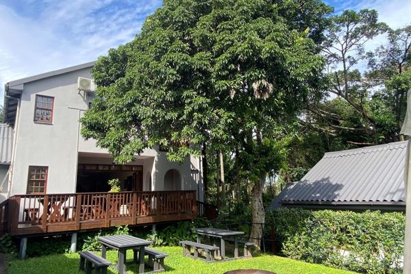 870  m² Commercial space