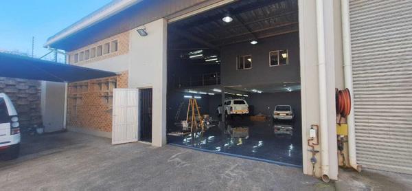 300  m² Industrial space