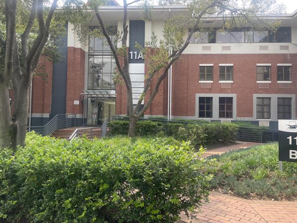 1 485.4  m² Commercial space