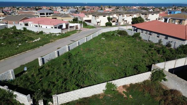 907 m² Land