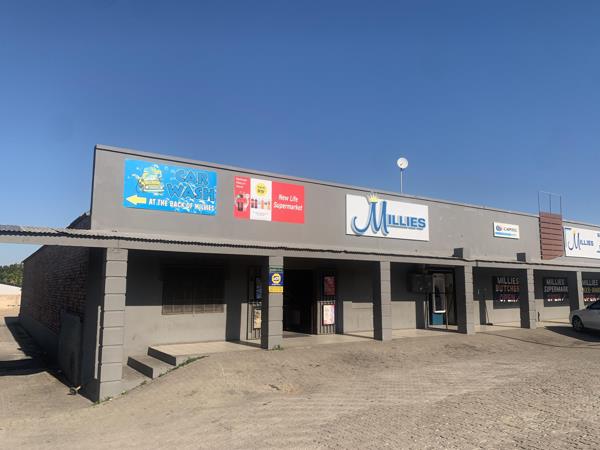 2 000  m² Retail Space