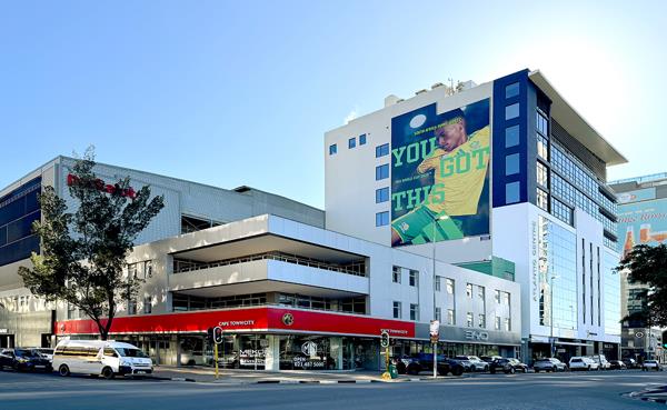2 402 m² Commercial space