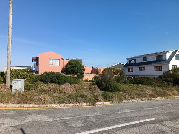 412 m² Land
