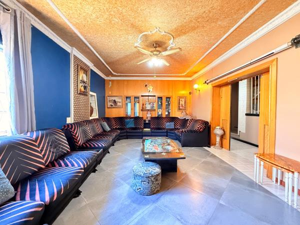 8 Bedroom House