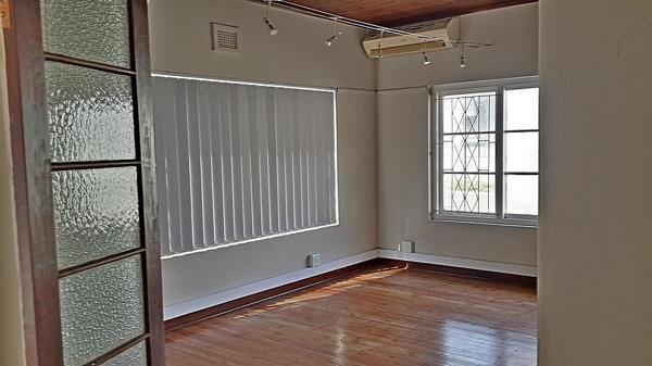 196 m² Commercial space