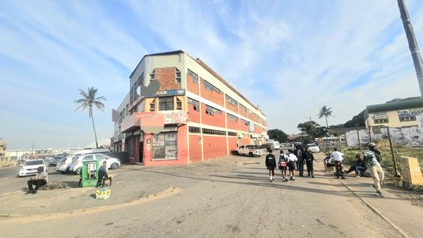 150  m² Commercial space