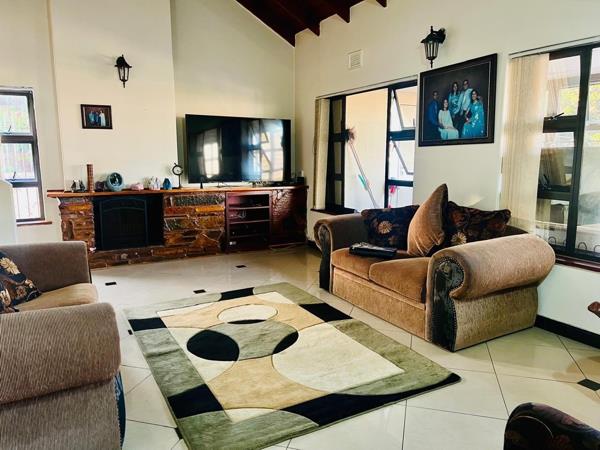 8 Bedroom House