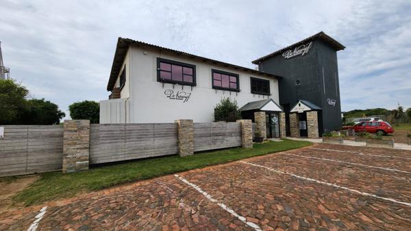 1 300  m² Commercial space