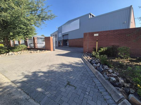 781  m² Industrial space
