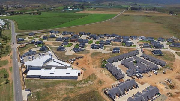 694 m² Land