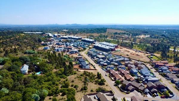 1 175 m² Land