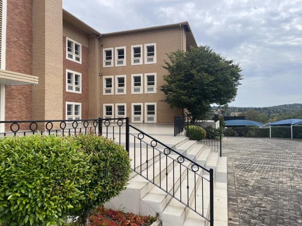 562  m² Commercial space