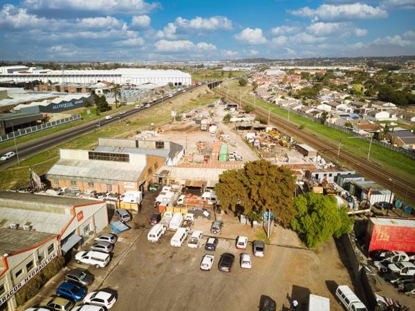 9 922.4  m² Industrial space