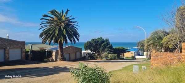 658 m² Land