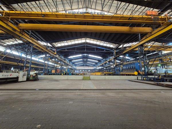 3 240 m² Industrial space