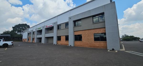 1 818  m² Industrial space