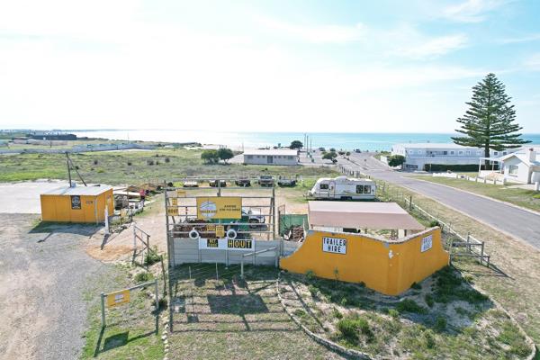 2 400 m² Commercial space