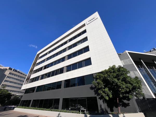 216  m² Commercial space