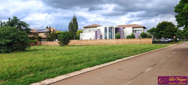 770 m² Land