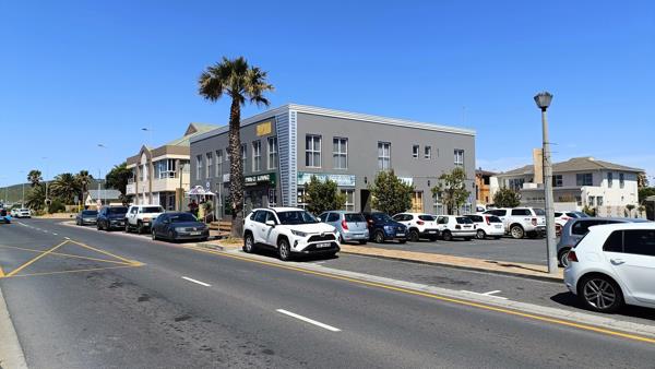 95  m² Commercial space