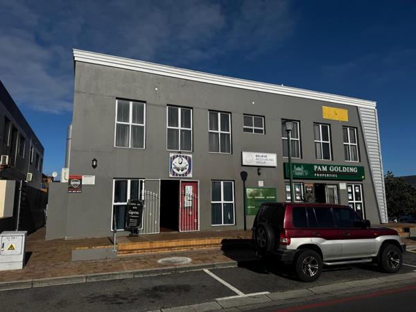 95  m² Commercial space