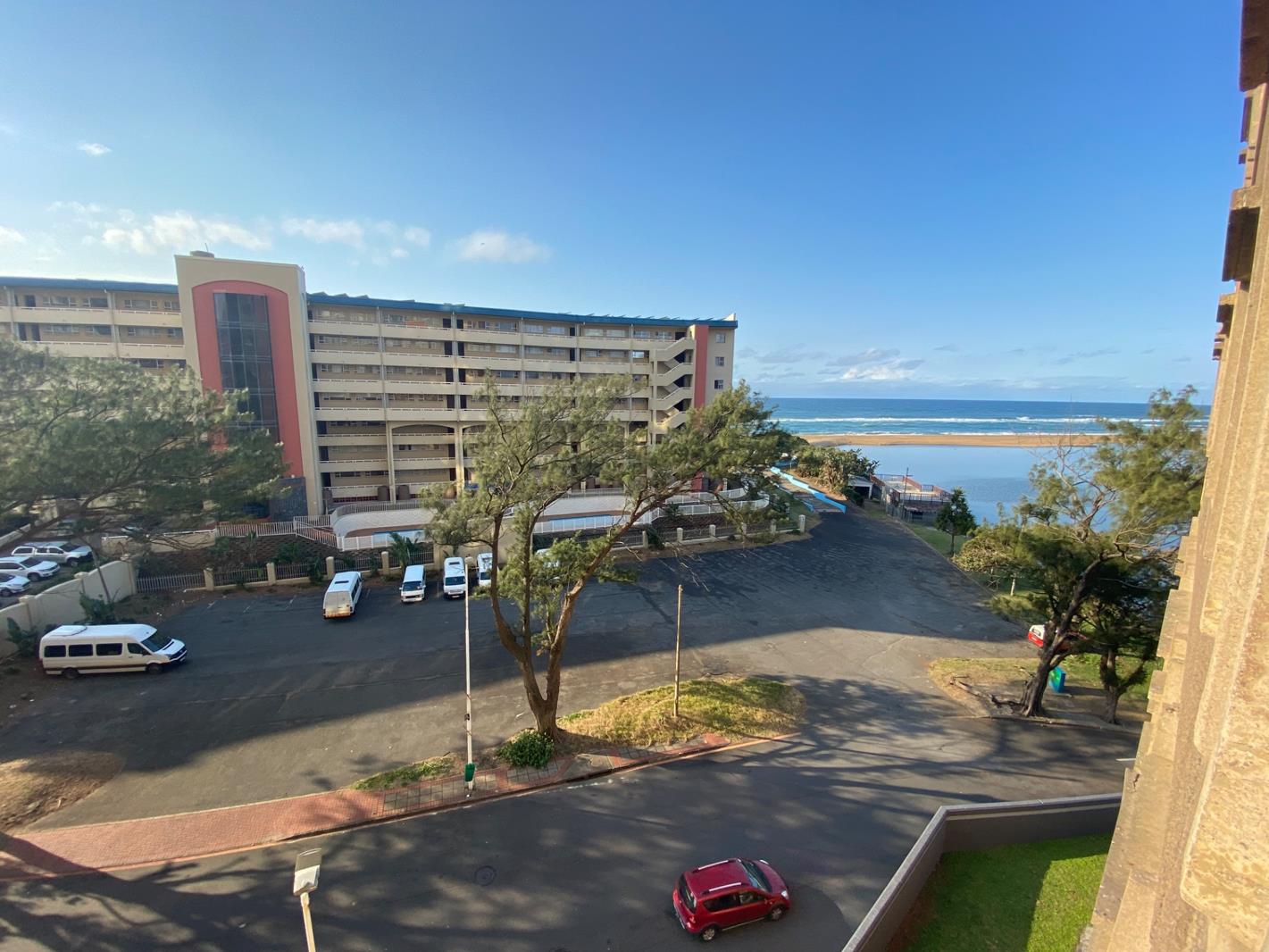 2.5 Bedroom Apartment for sale in Amanzimtoti | T5087715 | Private