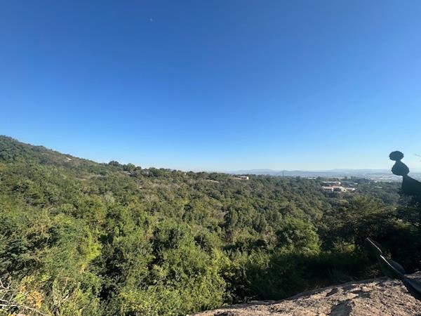1 069 m² Land