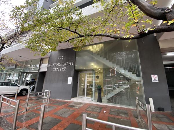 869 m² Commercial space