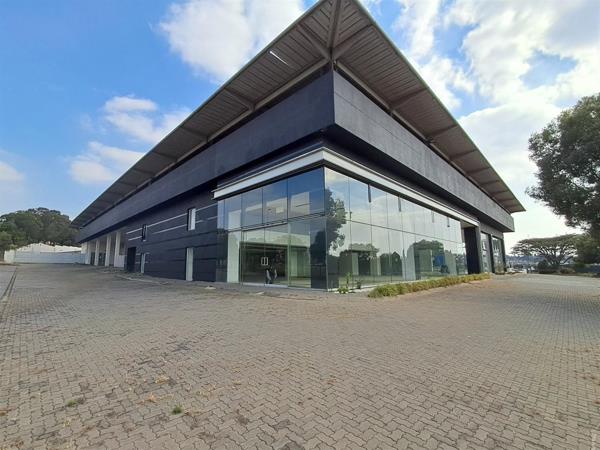 28 746  m² Commercial space