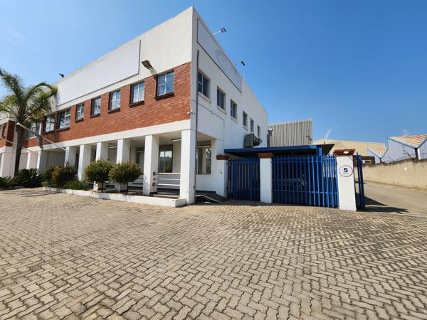 2 550  m² Industrial space