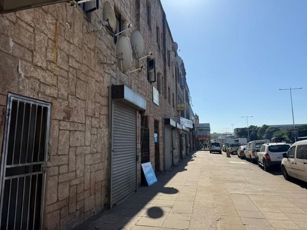 584  m² Commercial space