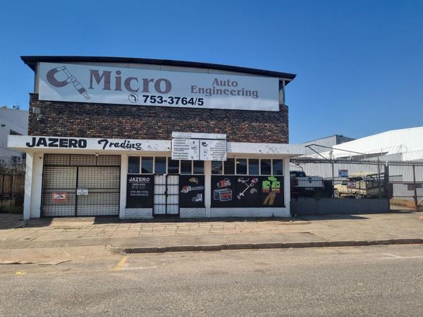 1 230 m² Commercial space