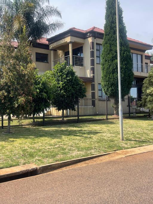 9 Bedroom HousePretoria West - View 3