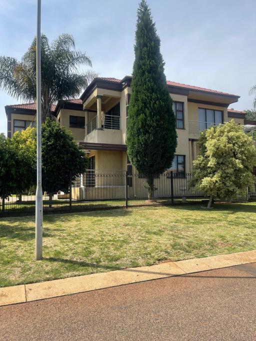 9 Bedroom HousePretoria West - View 2