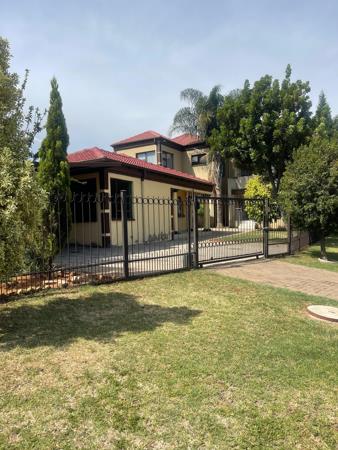 9 Bedroom HousePretoria West - View 4