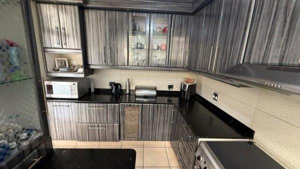 2 Bedroom Duplex