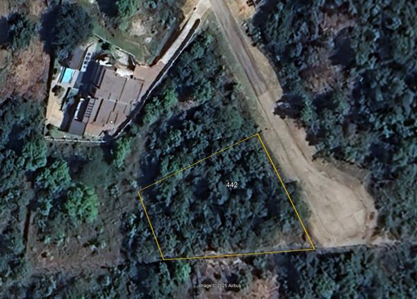 1 467 m² Land
