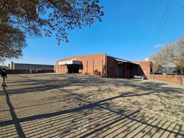 4 379  m² Industrial space