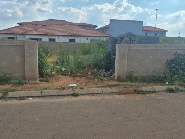 273 m² Land
