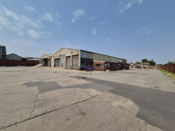 7 595  m² Industrial space