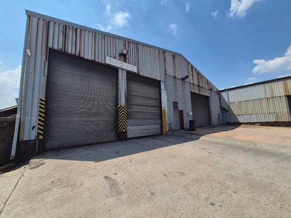 7 595  m² Industrial space