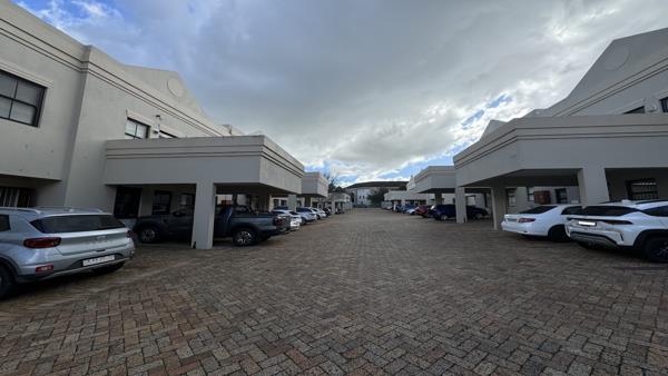 251  m² Commercial space