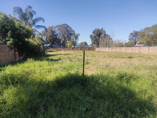1 630 m² Land
