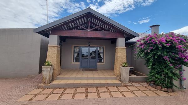 785  m² Commercial space